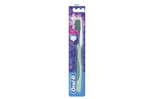 Oral-B 3D White Fresh Medium Toothbrush 40