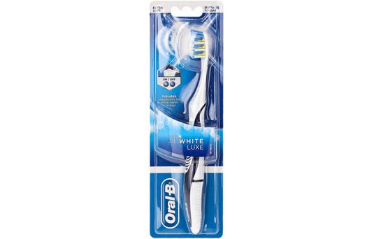 Oral-B 3D White Luxe extra soft vibrating, polishing manual toothbrush