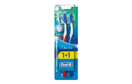 Oral-B 3D White Fresh Medium Toothbrush 2's