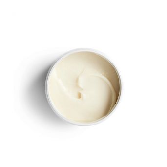 Creamy texture of Reistill Keratin Complex Hair Mask for deeply nourishing coarse, damaged hair